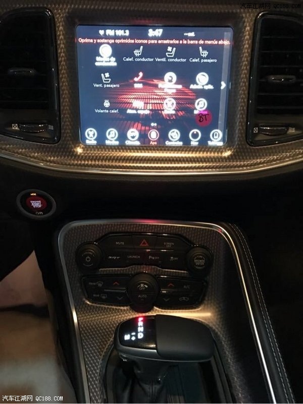 17款3.6升道奇挑战者8.4寸屏天窗V6试驾