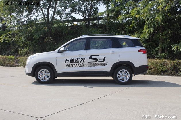 五菱宏光S3静态体验 内饰让人惊喜实拍