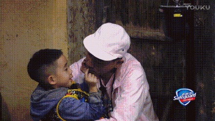 应采儿回应陈小春落泪:年纪大了经不起煽情!