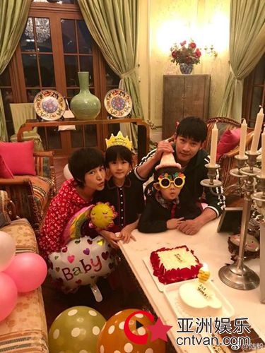 陆毅贝儿9岁生日 全家都颜值爆表！