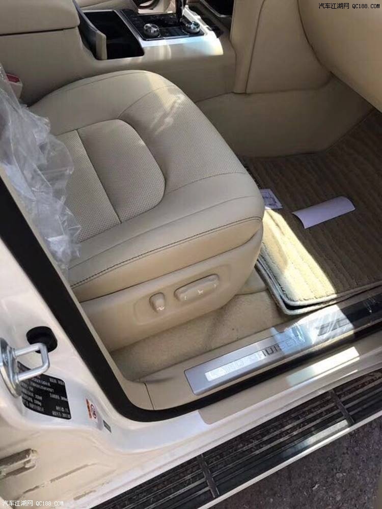 平行进口丰田陆地巡洋舰中东版车身报价