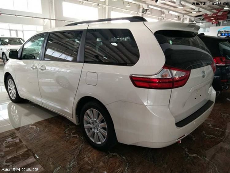 17款丰田塞纳两驱/四驱加版配置详细介绍