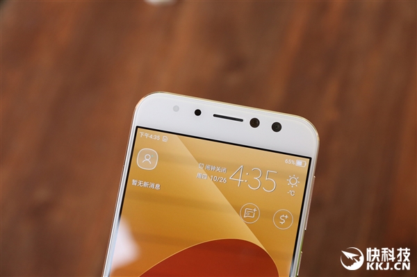 华硕ZenFone 4 Selfie Pro开箱图赏:首款前置双摄