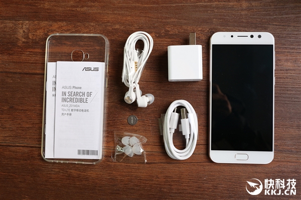 华硕ZenFone 4 Selfie Pro开箱图赏:首款前置双摄