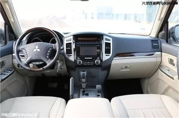 17款三菱帕杰罗3.8L V6 GLS中东版价格