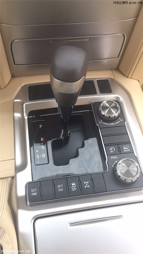 2017款酷路泽4000中东版城市越野车价格