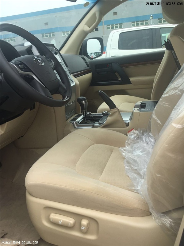 2017款酷路泽4000中东版城市越野车价格