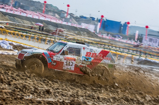 2017C0C遵义站首轮&nbsp;路路达润滑油车队荣盼盼遇挫更勇