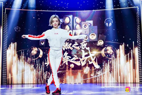 她比赵丽颖美，比蔡依林会跳舞，却因为一件事被学生妹比下去，真相令人唏嘘…