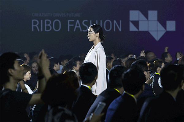 日播时尚三季度净利同比增长29.05%，但线上销售优势小