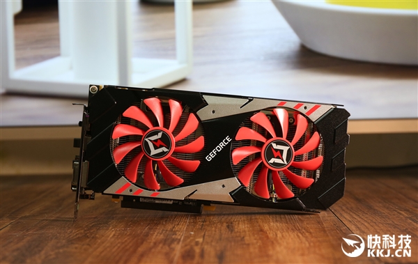 耕升GTX 1070Ti追风开箱图赏：猩红散热器吸睛