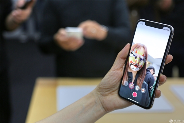 iPhone X国行海量图赏:大刘海真没法忍