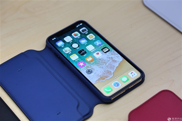 iPhone X国行海量图赏:大刘海真没法忍
