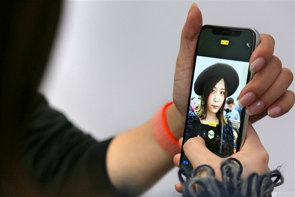 iPhone X国行海量图赏:大刘海真没法忍