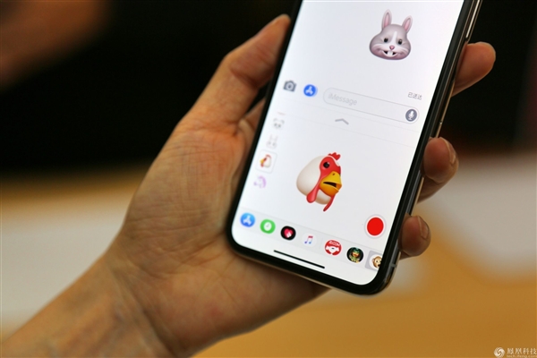 iPhone X国行海量图赏:大刘海真没法忍