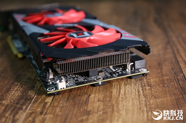 耕升GTX 1070Ti追风开箱图赏：猩红散热器吸睛