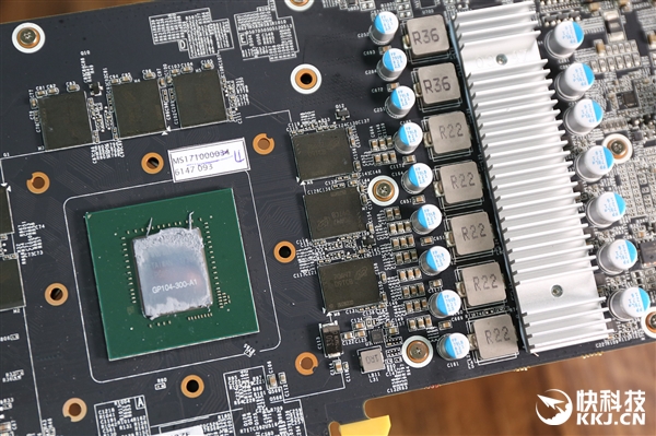 耕升GTX 1070Ti追风开箱图赏：猩红散热器吸睛