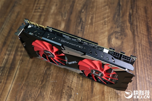 耕升GTX 1070Ti追风开箱图赏：猩红散热器吸睛