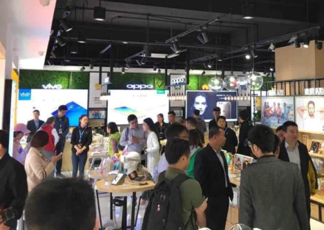 业内首次！苏宁门店买手机可享“7天无理由退货”