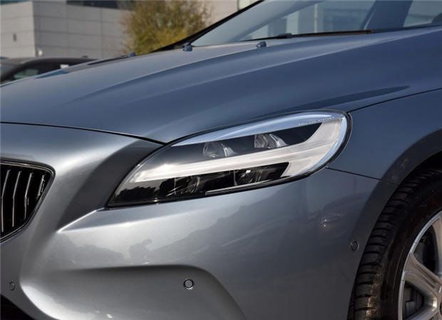 配置升级 2018款沃尔沃V40上市 售22.99-27.99万