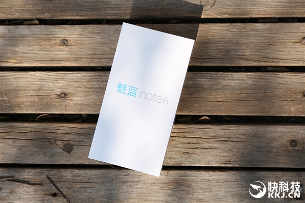 魅蓝Note 6猩焰红开箱图赏：千元机颜值巅峰