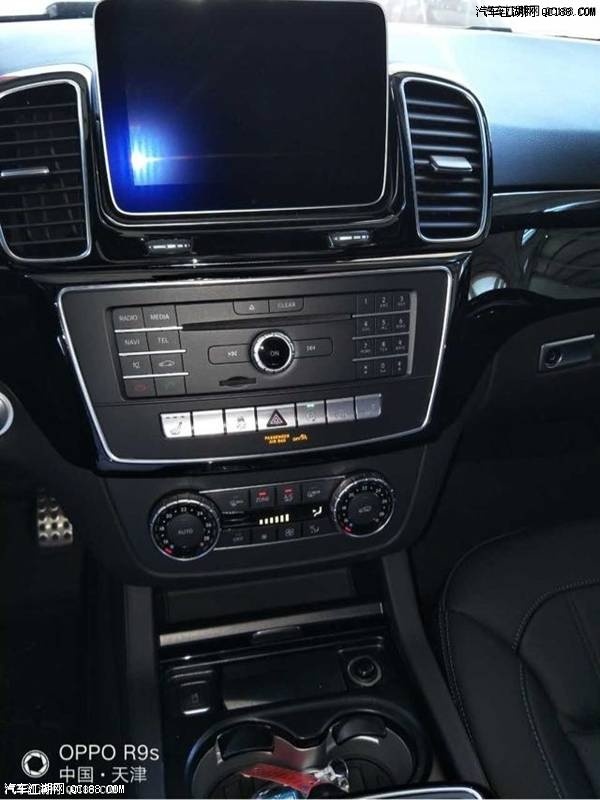 17款奔驰GLE400盲辅9速自动329马力评测