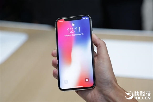 iPhone X首发日微信惊现尴尬Bug：处女座瞬间抓狂