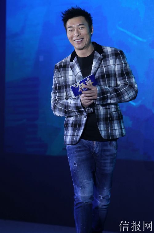 三个男人成狂兽拳脚演绎兄弟情