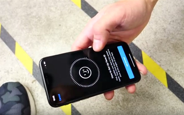 万万没想到!iPhone X/iPhone 8对比跌落测试:结果神逆转