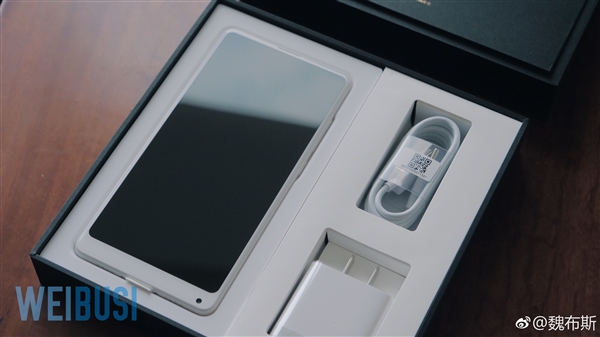 白璧无瑕！小米MIX 2全陶瓷尊享版真机图赏