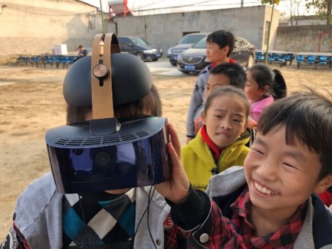 爱奇艺奇遇VR公益札记：点亮留守儿童的梦想星空