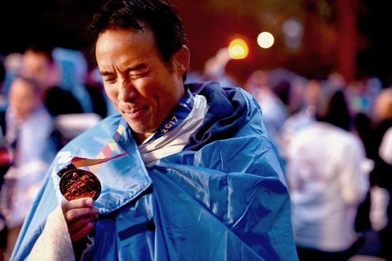 奋力领跑，享受欢聚 米凯罗啤酒为纽约马拉松带来轻盈生活方式