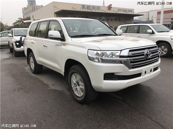18款丰田酷路泽4000中东版油耗动力评测