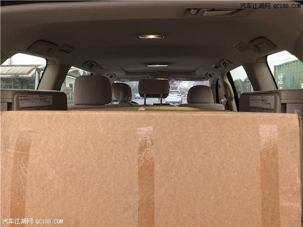 18款丰田酷路泽4000中东版油耗动力评测