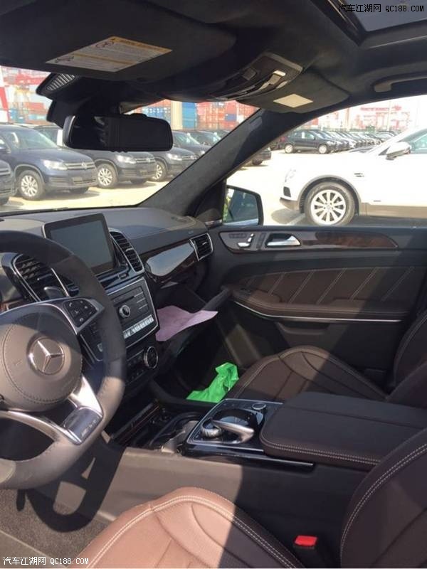 17款奔驰GLS63全景天窗哈曼卡顿音响解析