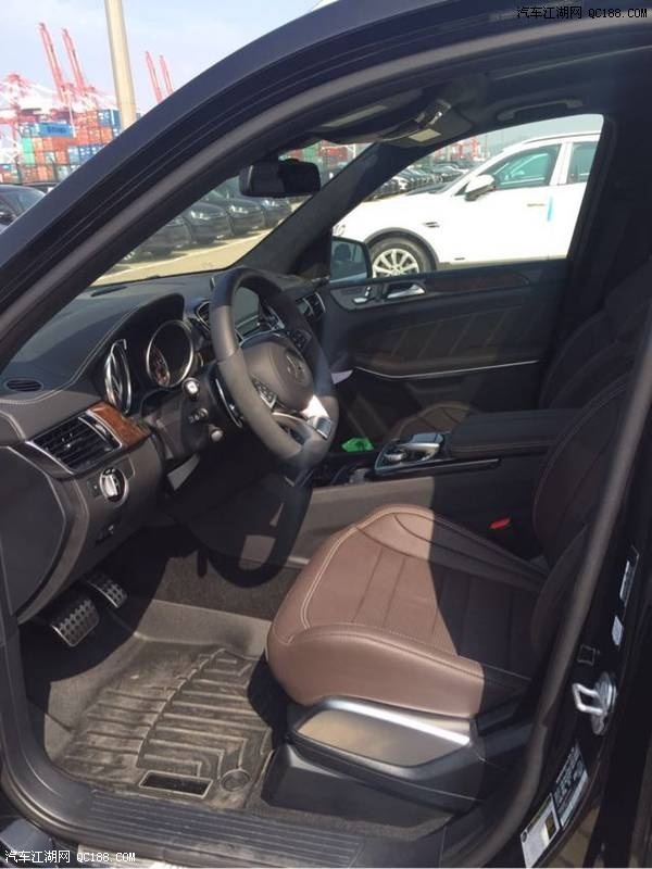 17款奔驰GLS63全景天窗哈曼卡顿音响解析