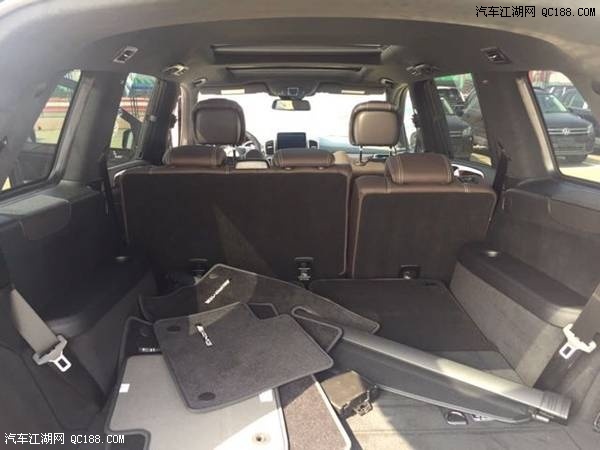 17款奔驰GLS63全景天窗哈曼卡顿音响解析