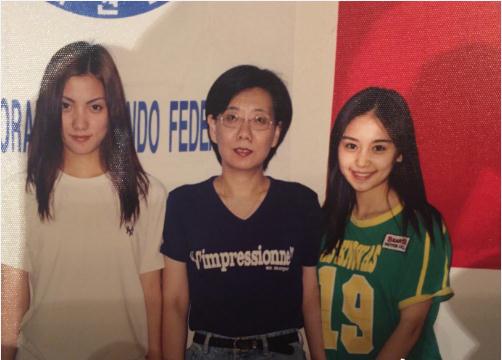 王子文16岁清纯旧照，笑容青涩动人