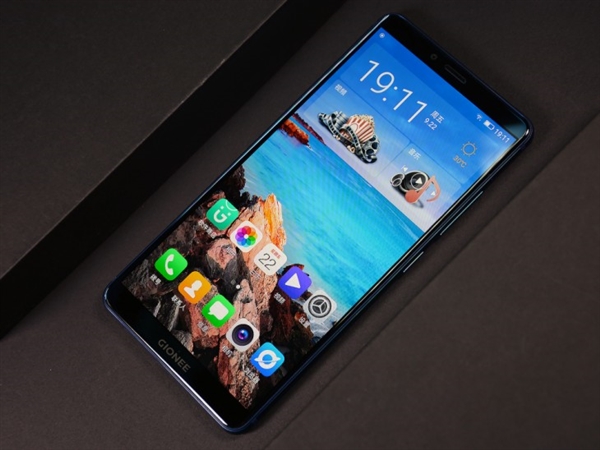 扔掉充电线！金立全面屏旗舰M7 Plus无线充电确认：狂飙16W