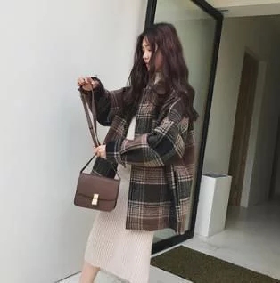 复古优雅格调格子大衣减龄有气质