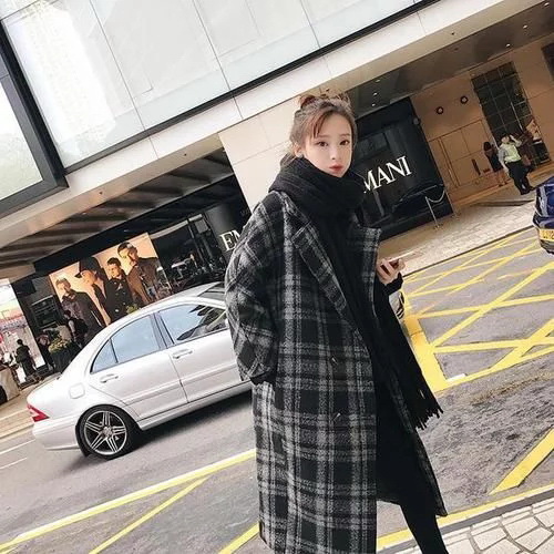 复古优雅格调格子大衣减龄有气质