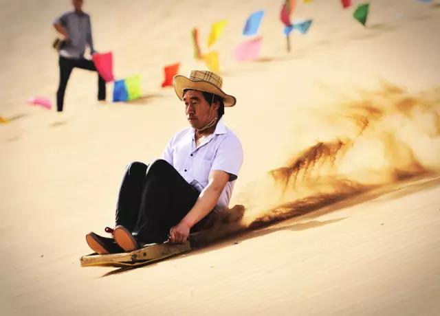 11月宁夏沙坡头开启冬游模式