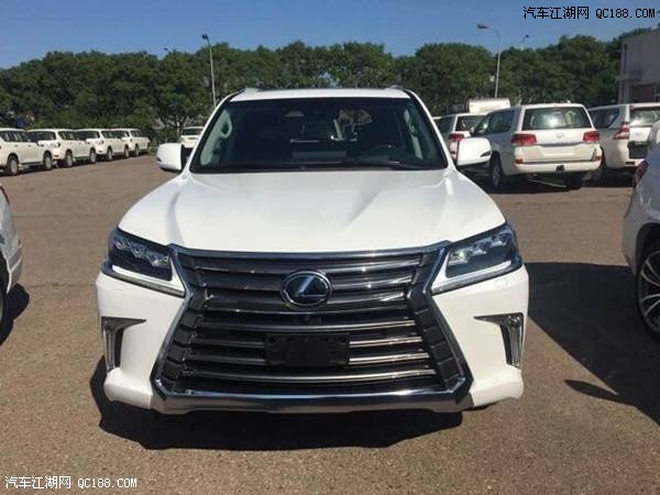 17款雷克萨斯LX570加版八座空间现车评测