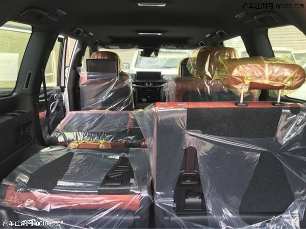 17款雷克萨斯LX570加版八座空间现车评测