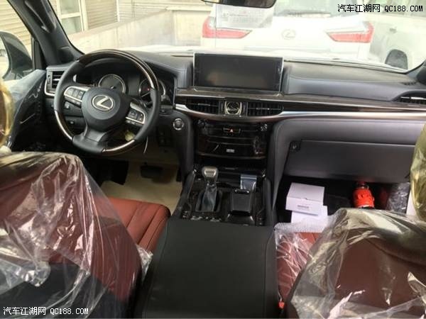 17款雷克萨斯LX570加版八座空间现车评测