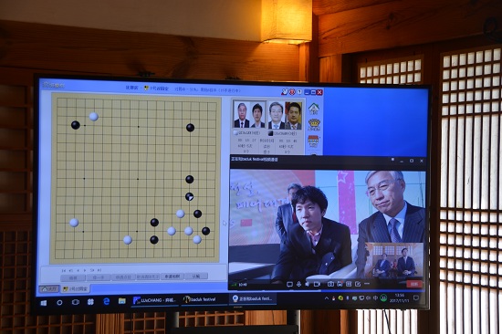 中韩大使搭档世界冠军PK围棋 文在寅发视频祝贺
