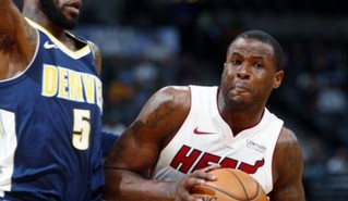 韦特斯继续缺席今日比赛　将在明日与球队汇合