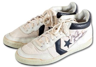 情怀无价！乔丹84年奥运会比赛用鞋拍出58万天价