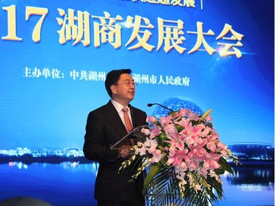 天能蝉联湖州金象企业，张天任董事长发表演讲