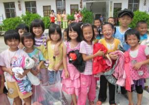 欣漾传媒助力公益，关爱山区儿童，为爱保驾护航